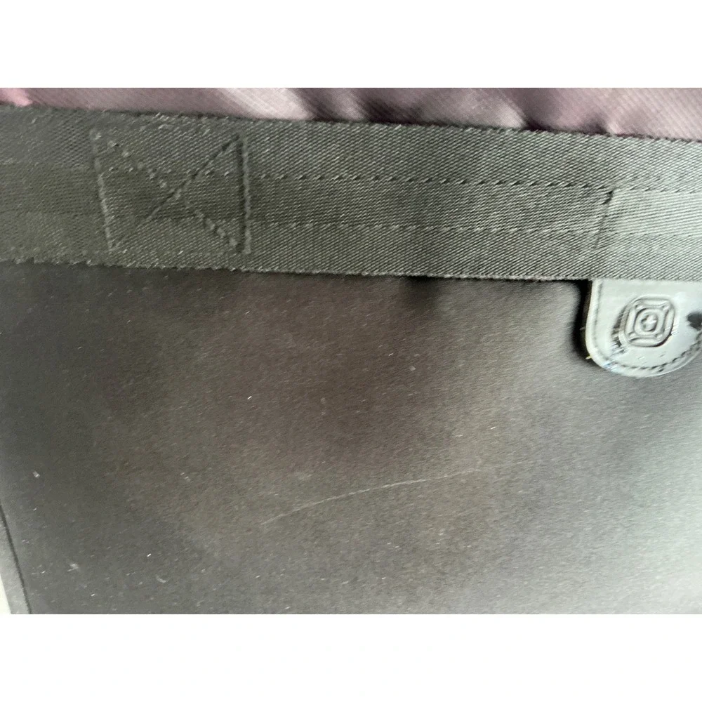 SwissGear Laptop Messenger Bag Black Burgundy Padded Shoulder Strap Office Travl
